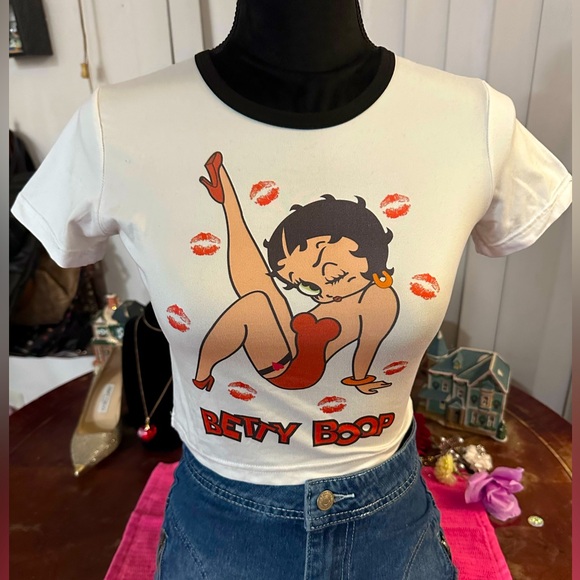 Size Small Betty Boop Crop top. Like New* - Picture 1 of 6